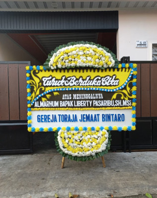 Papan Bunga Duka di Sinduharjo